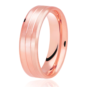 Brushed Patterned Ring with Central Diamond Cut Lines