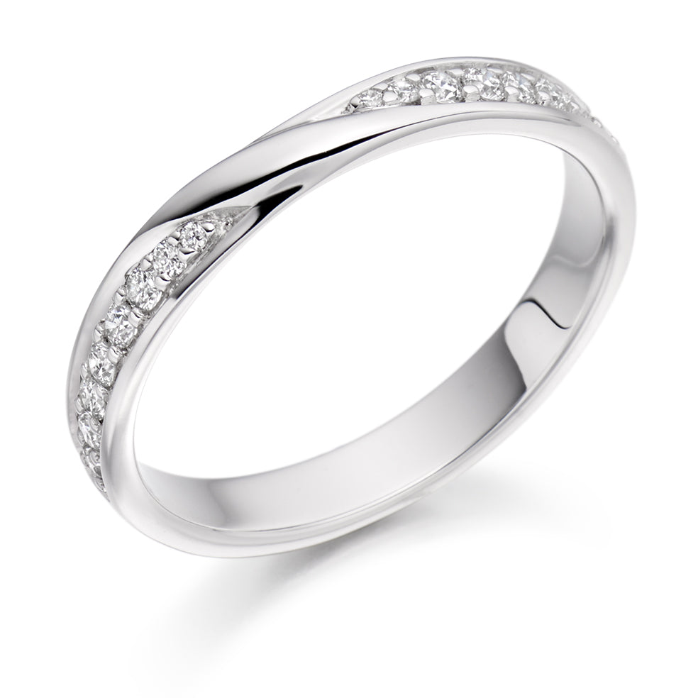 Grain Set Ribbon Twist Diamond Ring