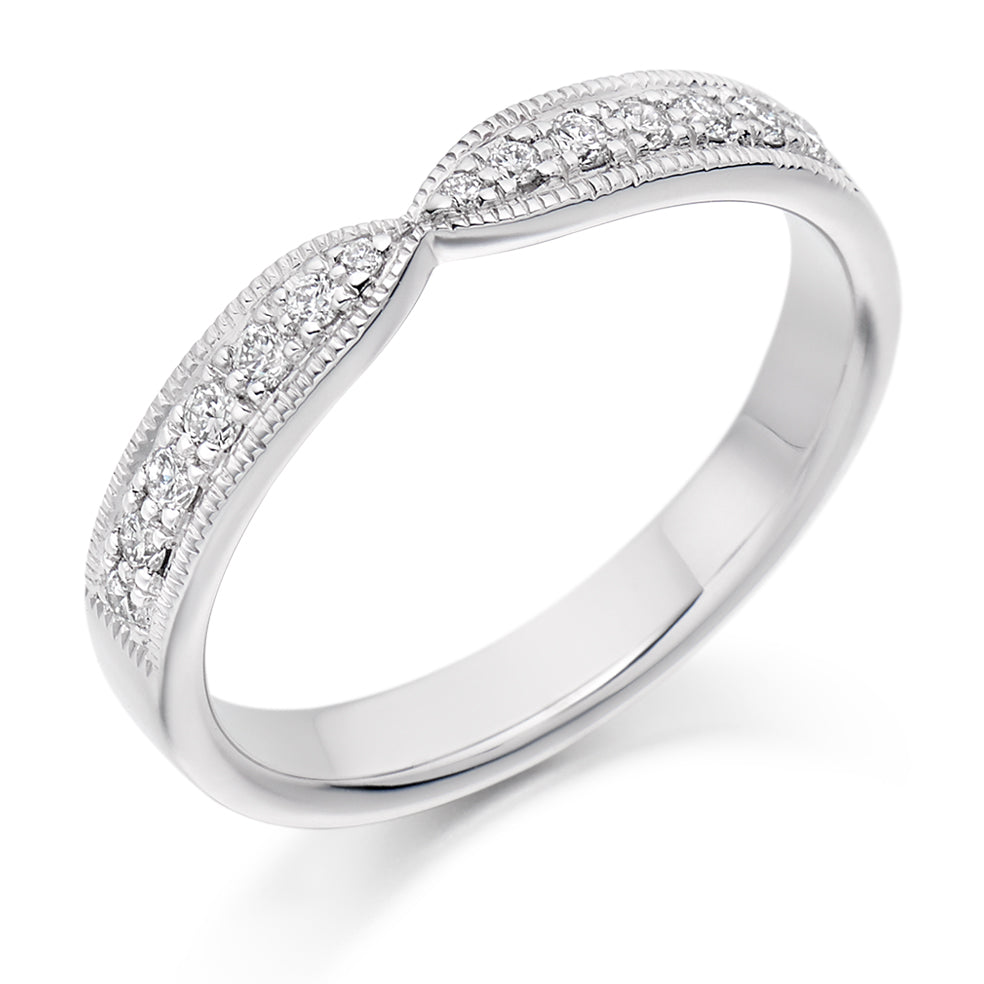 Pinched Shaped Diamond Ring